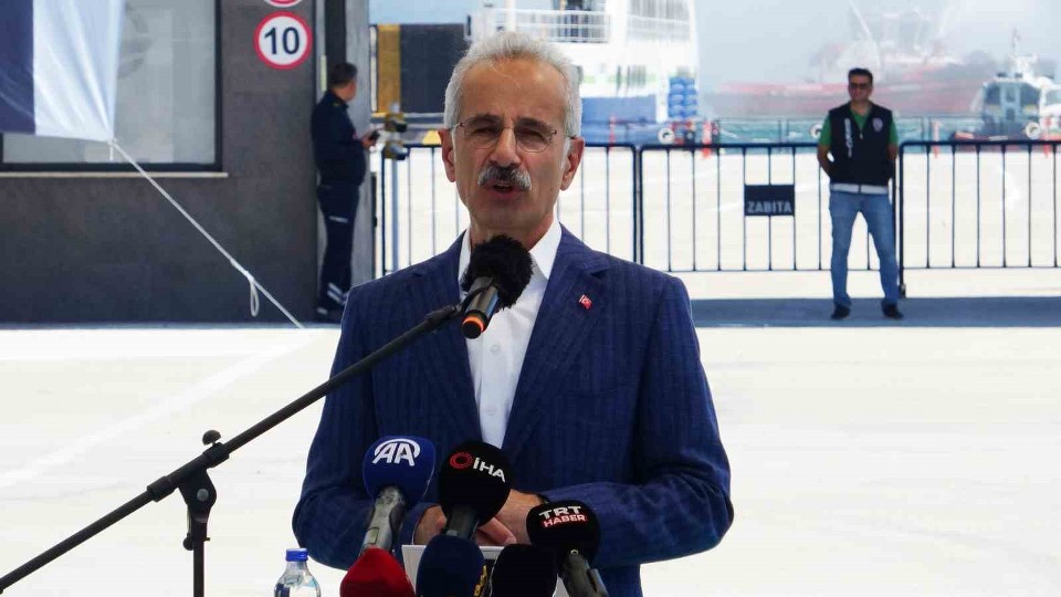 Bakan Uraloğlu: “İstanbul-Çanakkale arası ulaşım süresi ise 3,5 saatten 2 saate düşecek”