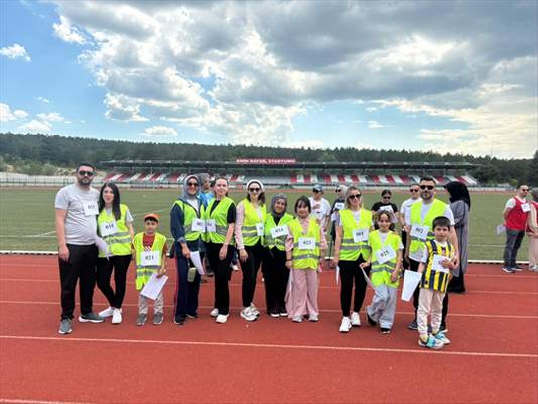 Kastamonu’da öğretmenler oryantiring ile yorgunluk attı