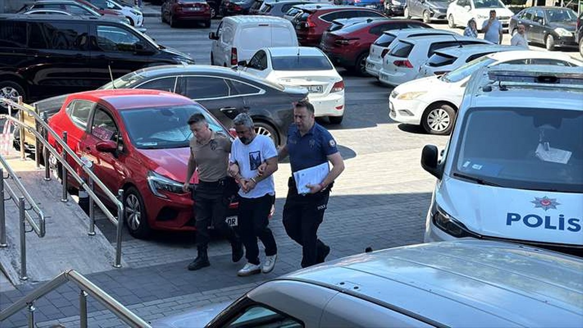 Zonguldak’ta trafik kazasının ardından çıkan kavgada 2 kişi yaralandı