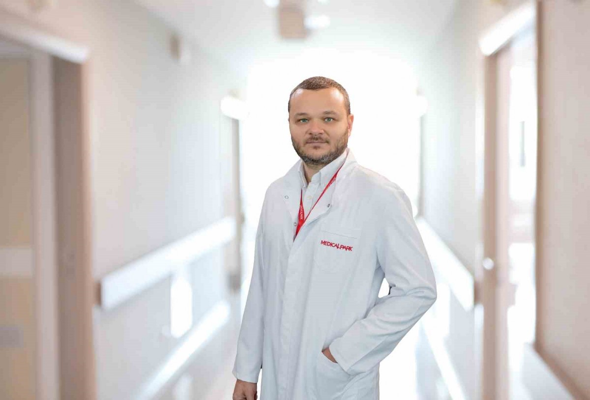 “Yaz sıcakları varis şikâyetlerini artırabiliyor”