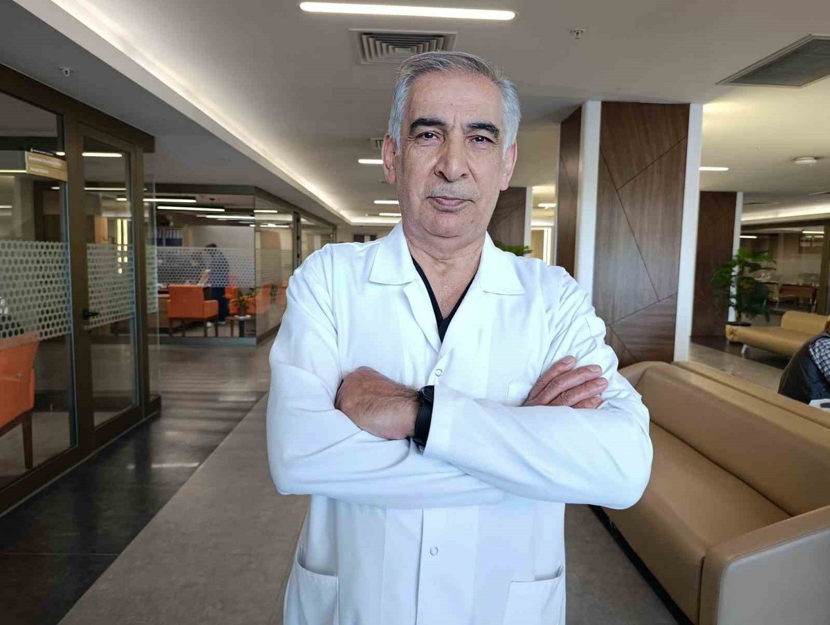 Op. Dr. Atlı: “Ebola, iç ve dış organlarda kanamalarla seyreden bir hastalık”