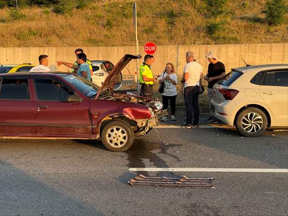 Zonguldak’ta 2 otomobilin çarpıştığı kazada 1 kişi yaralandı