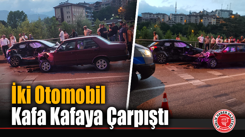 İki Otomobil Kafa Kafaya Çarpıştı