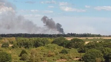İngiltere’deki orman yangınına müdahalenin haftaya kadar sürebileceği açıklandı