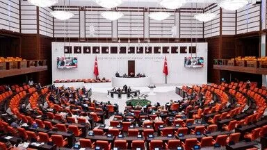 Öğrenci affına ve yükseköğretime ilişkin düzenlemeleri içeren kanun teklifi TBMM Genel Kurulunda