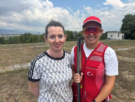 Antrenör ablası eşliğinde madalya hedefiyle Akdeniz Oyunları’na hazırlanıyor