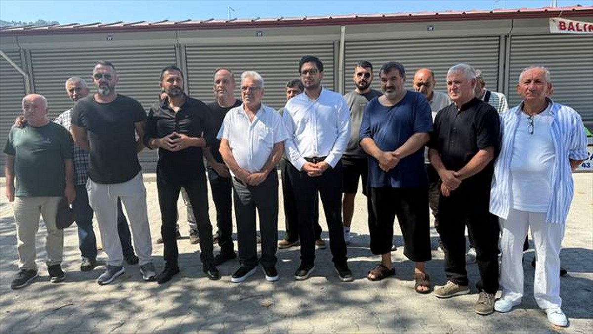 Zonguldak’ta balıkçı esnafı, yeni iş yerlerine geçiş için protokolün imzalanmasını istedi