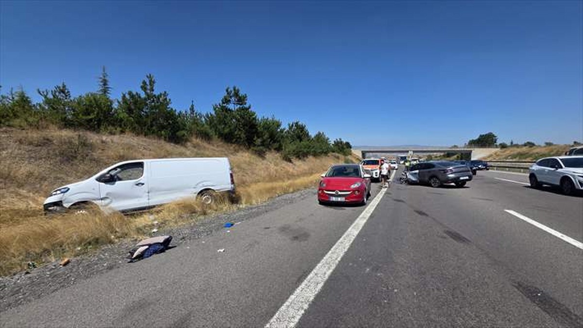 Bolu’da trafik kazasında 3 kişi yaralandı