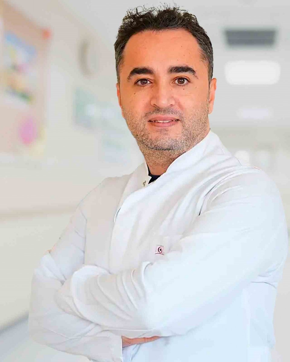 Göz çevresindeki sarkma ve torbalanmalara karşı blefaroplasti çözümü: “Hem estetik hem de görme konforu sağlıyor”