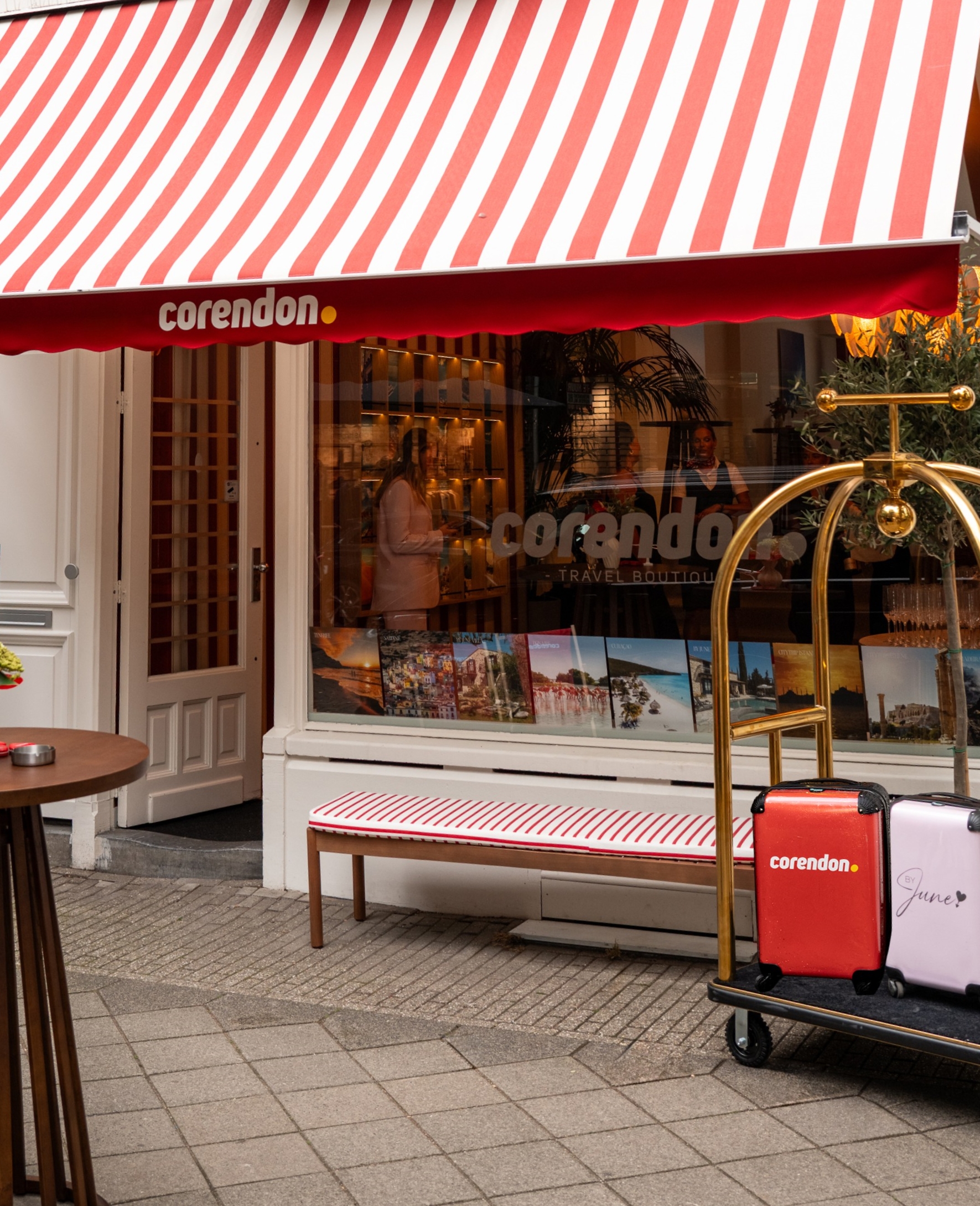 Corendon Amsterdam’daki ilk “Travel Boutique”i açtı