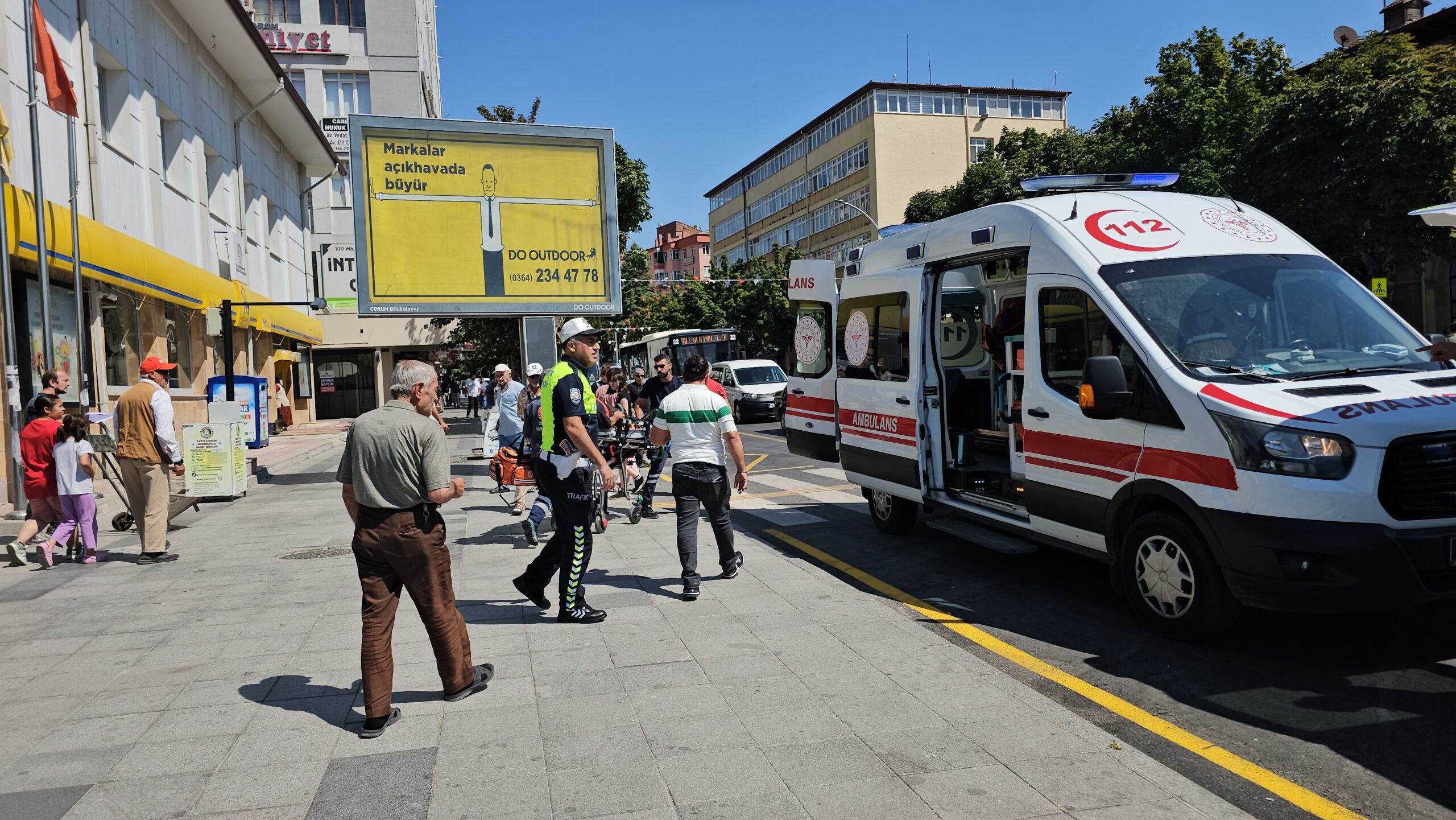 Çorum’da motosikletin çarptığı yaya yaralandı