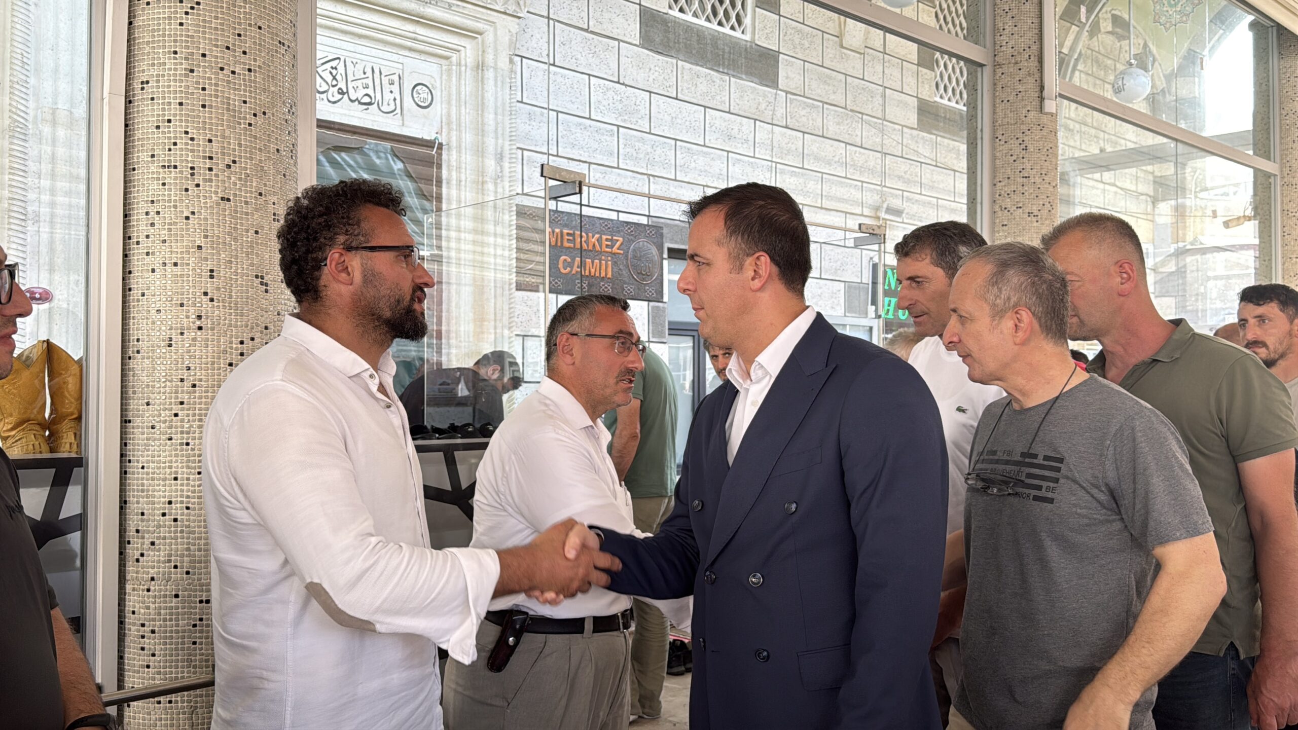 Rize’de denizde boğulan iki kardeşin cenazeleri toprağa verildi