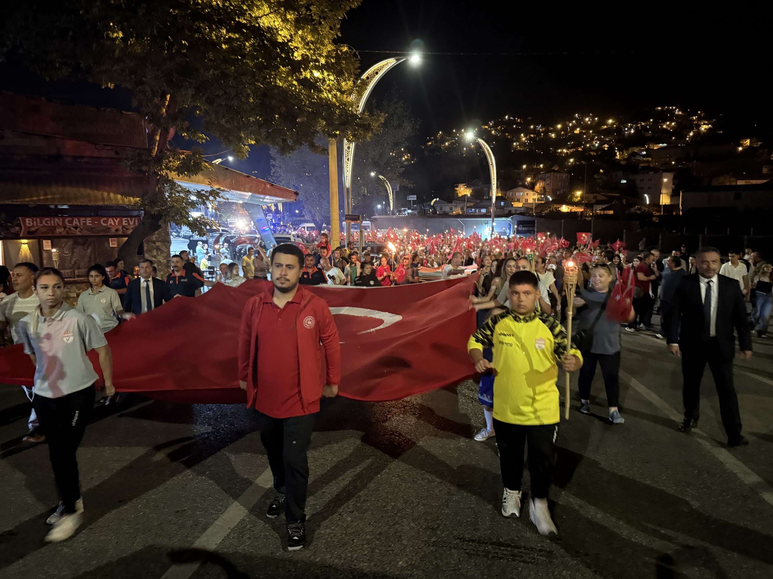 Sakarya ve Zonguldak’ta fener alayı düzenlendi