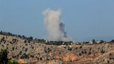 İsrail ordusu Lübnan’ın güneyine topçu saldırıları düzenledi, bazı evleri ateşe verdi