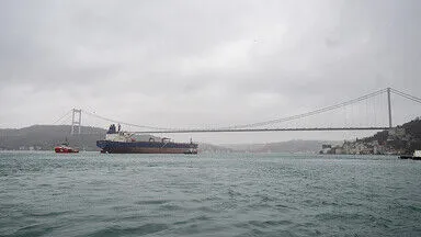 İstanbul Boğazı’nda gemi trafiği çift yönlü askıya alındı