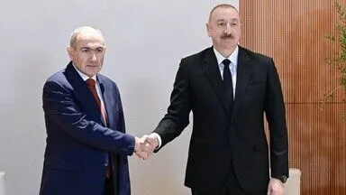 Aliyev ve Paşinyan telefonda görüştü