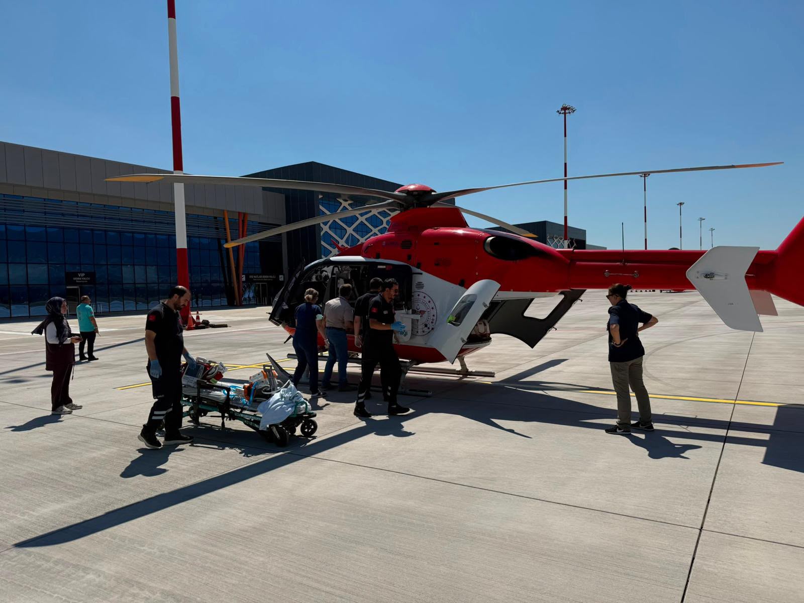Tokat’ta tedavi gören bebek ambulans helikopterle İstanbul’a sevk edildi