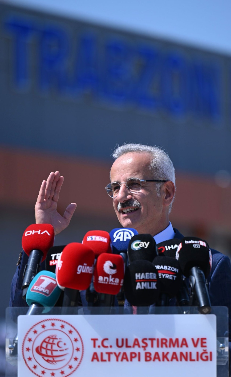 Trabzon Havalimanı’nda tüm zamanların günlük uçak trafiği rekoru kırıldı