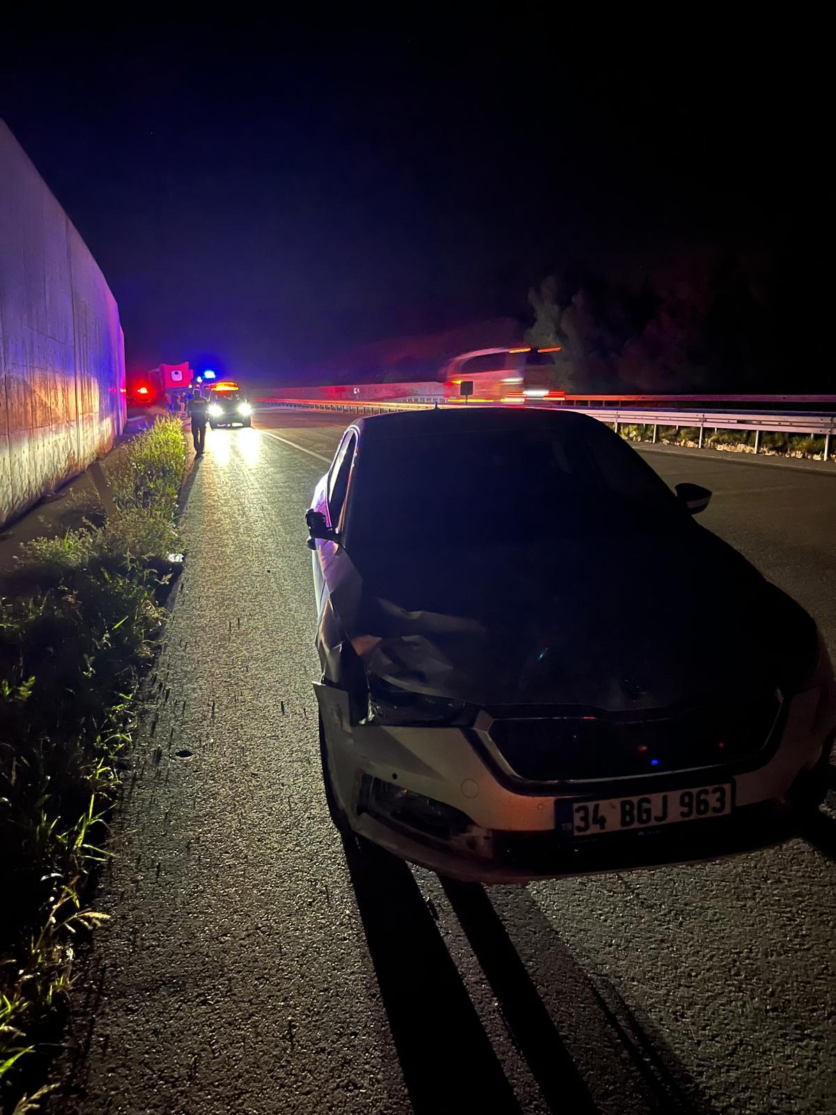 Amasya’da tırı tamir etmek için inen yolcuya otomobil çarptı