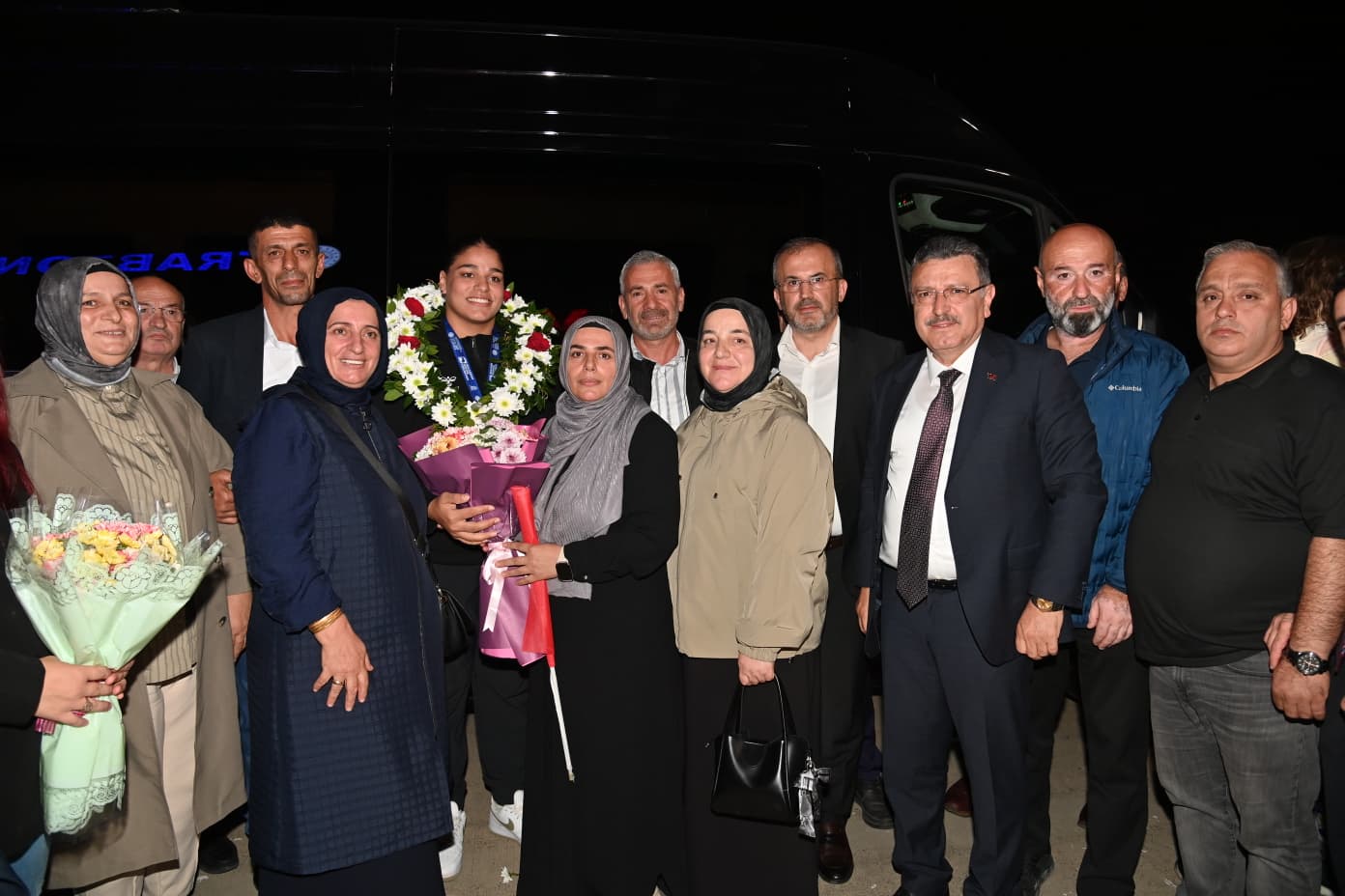 Avrupa şampiyonu milli boksör Havvanur Kethüda, Trabzon’da coşkuyla karşılandı