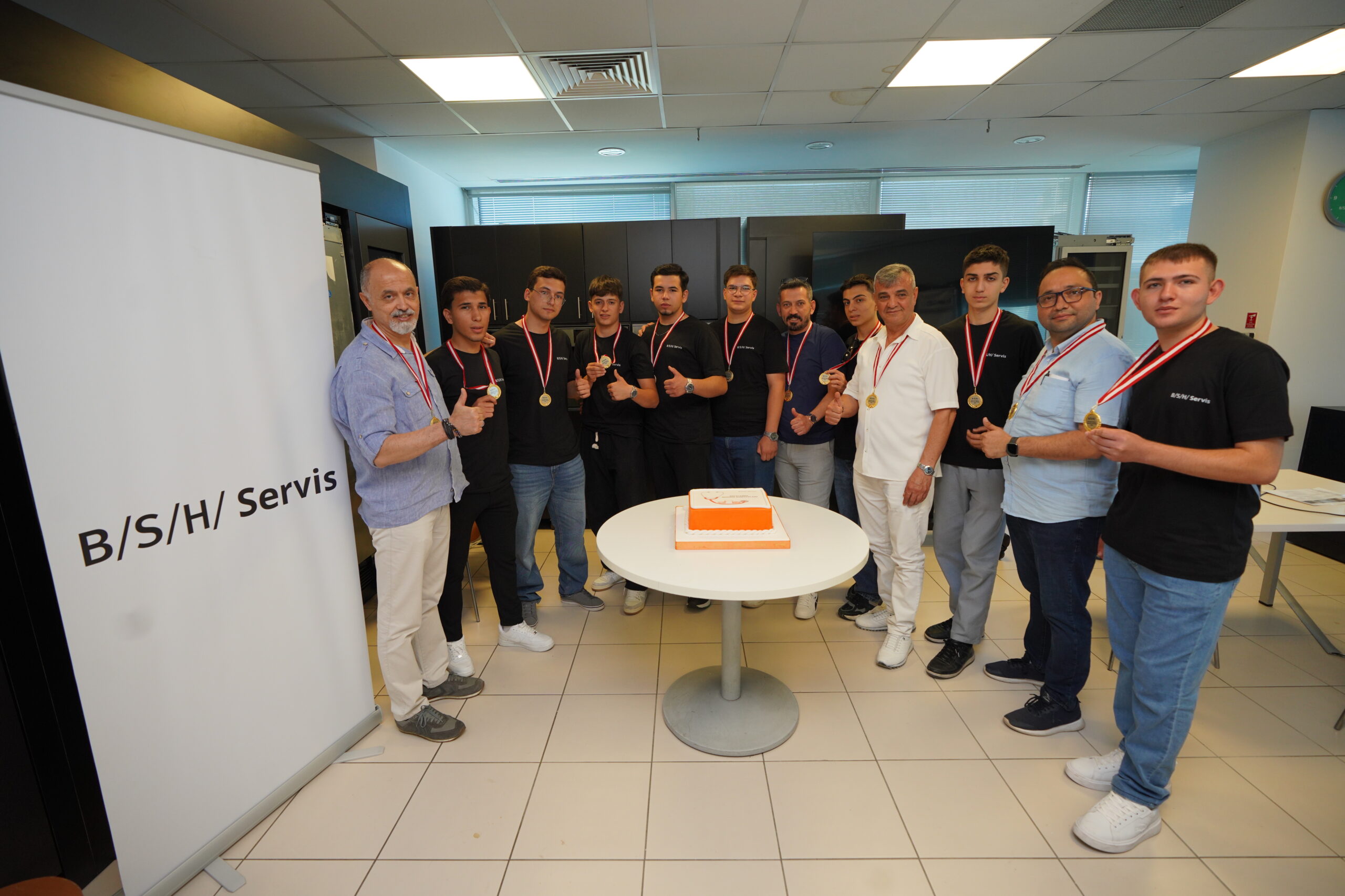 BSH Türkiye’nin “Geleceğin Makine Doktorları” programı sonuçlandı
