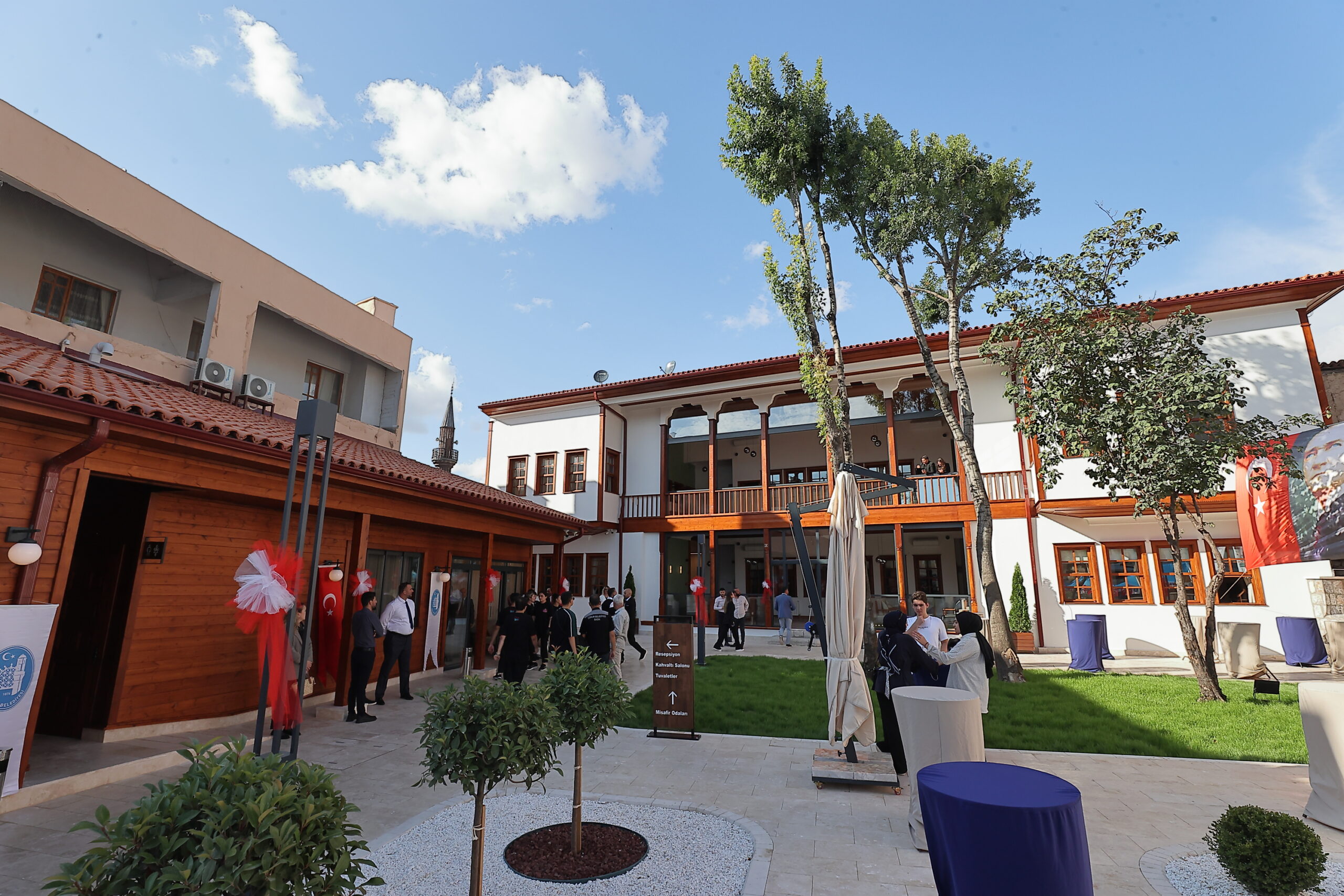 Çorum Belediyesince restore edilen İkiz Konak Otel hizmete açıldı