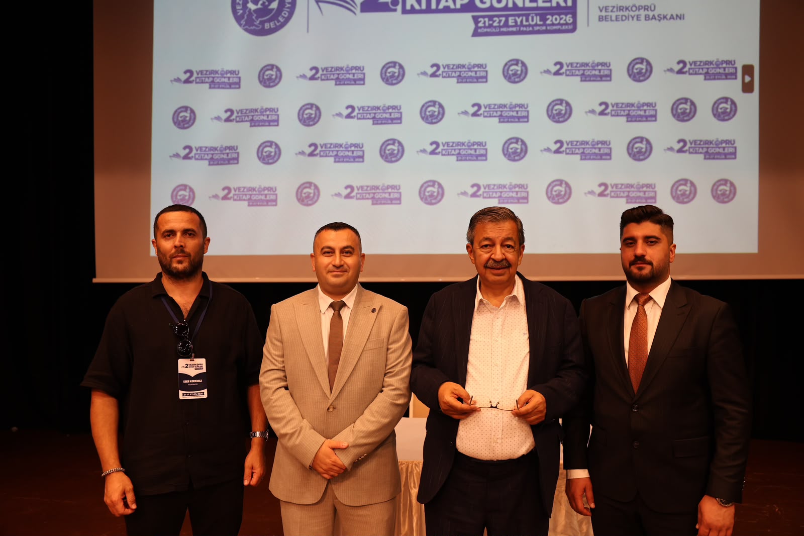 Hayati İnanç, Vezirköprü’de kitapseverlerle buluştu