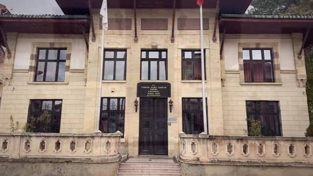 Kastamonu Yazma Eser Kütüphanesine 228 kitap bağışlandı