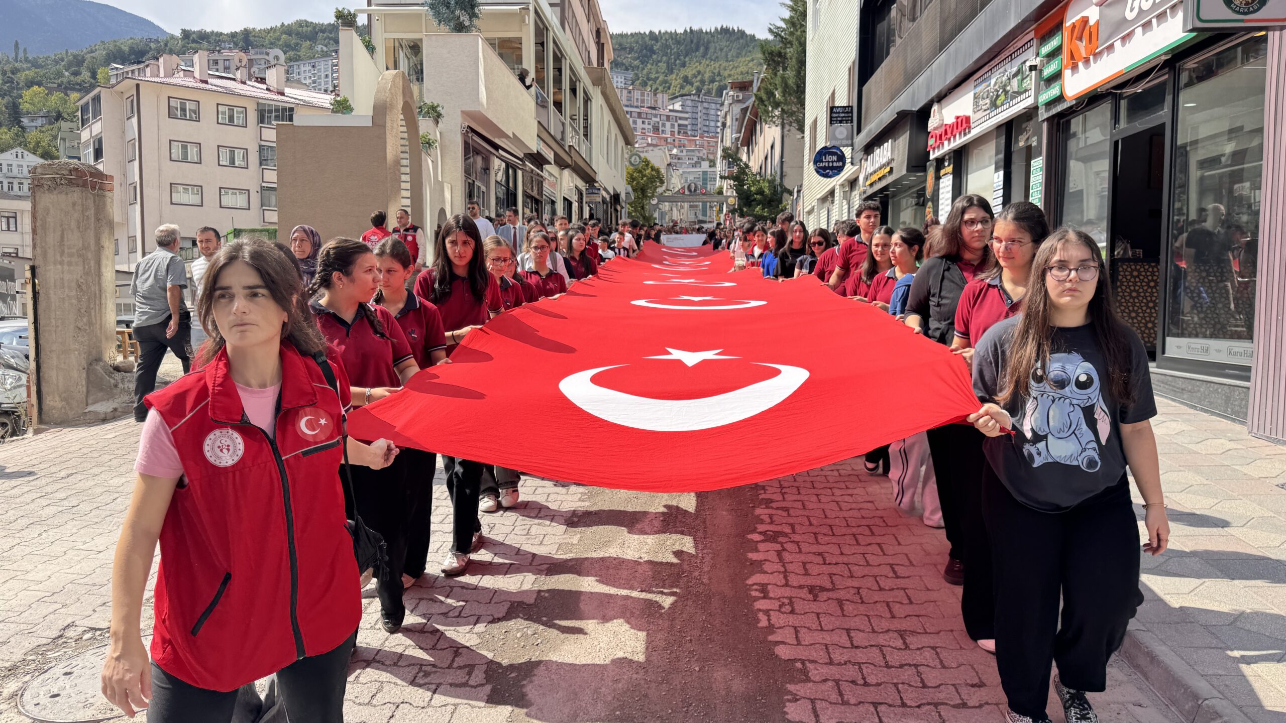 Karadeniz’deki 5 ilde Gaziler Günü yürüyüşü yapıldı