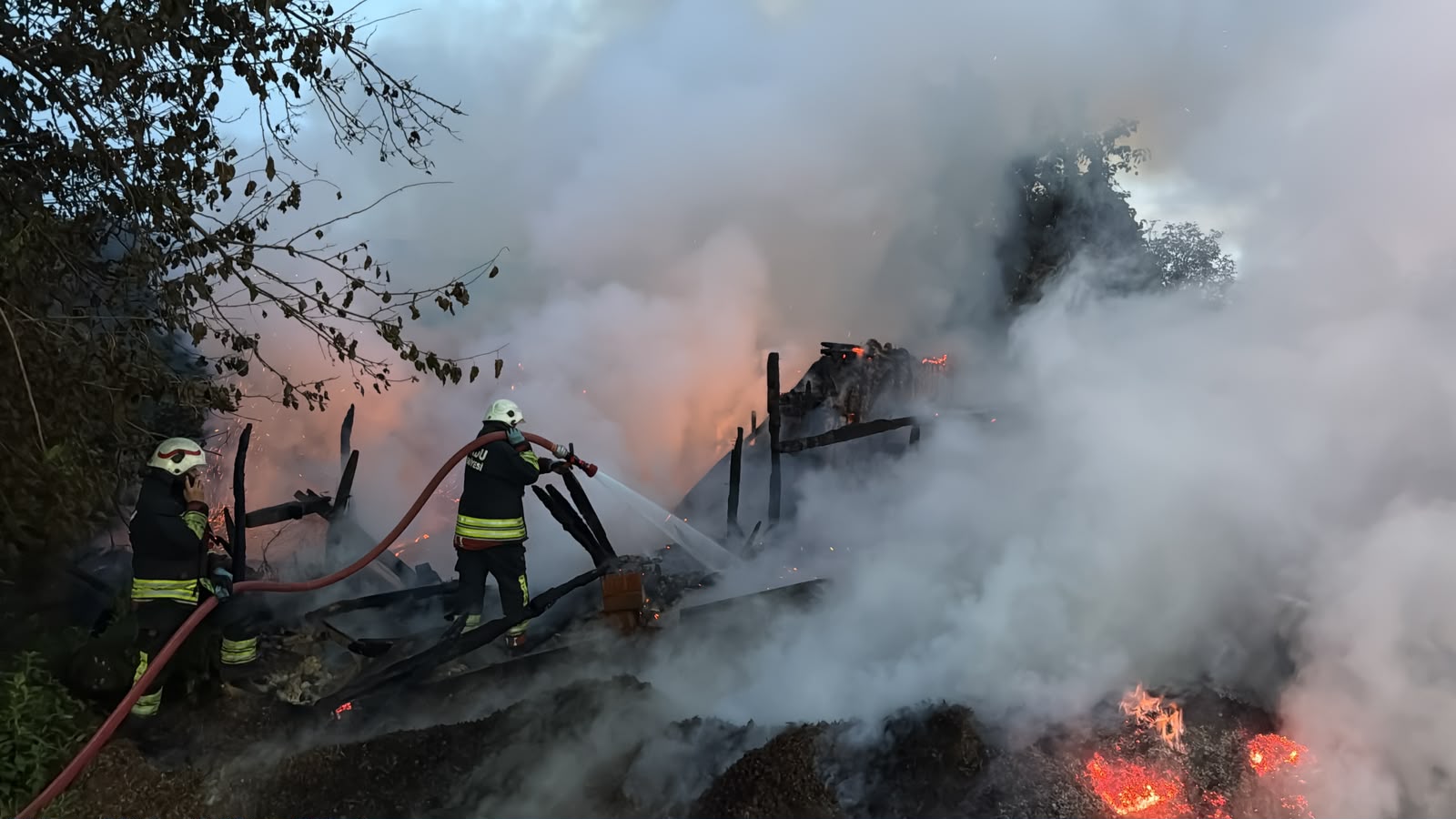 Ordu’da metruk evde çıkan yangın söndürüldü