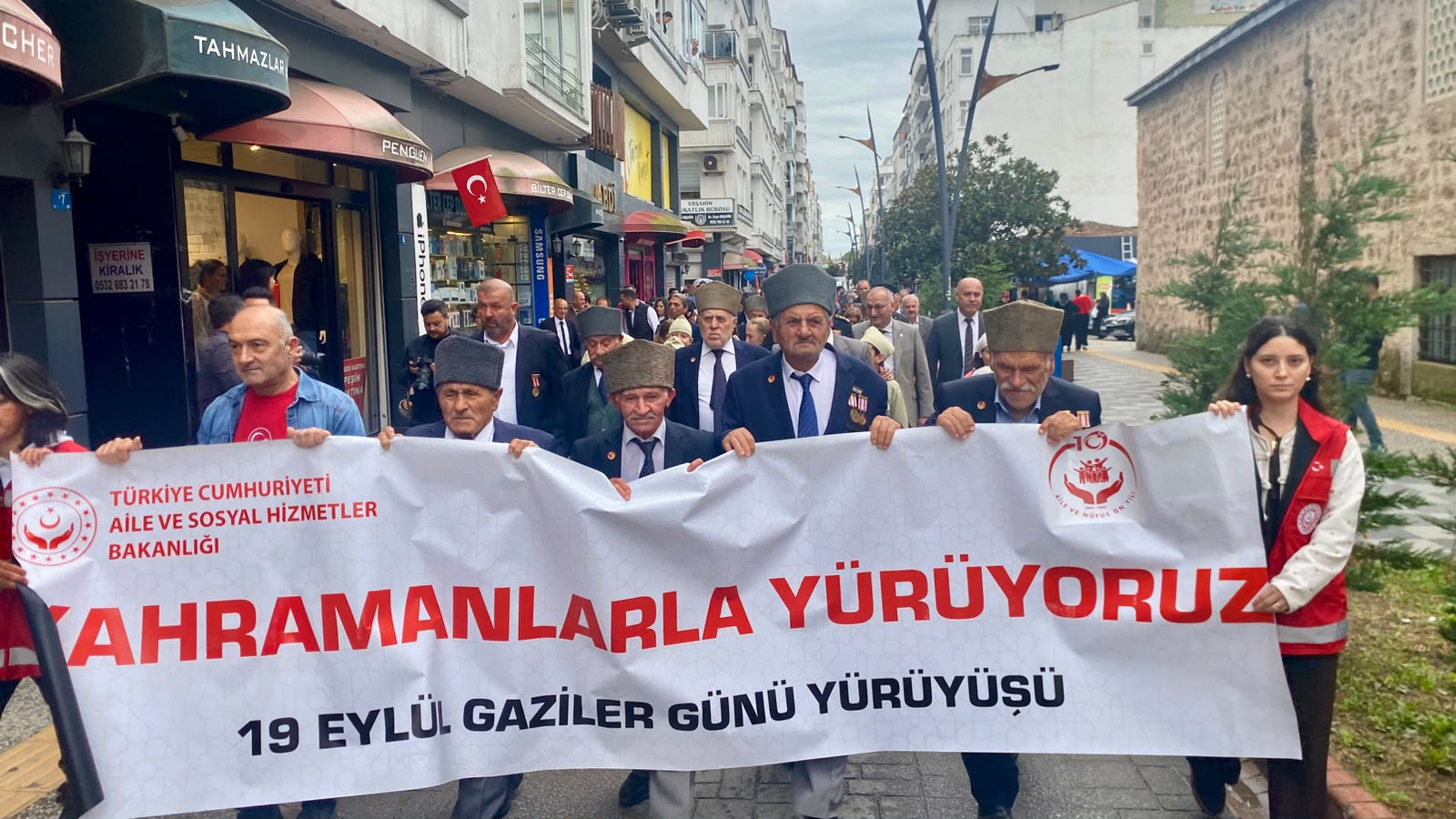 Sinop’ta Gaziler Günü dolayısıyla yürüyüş düzenlendi