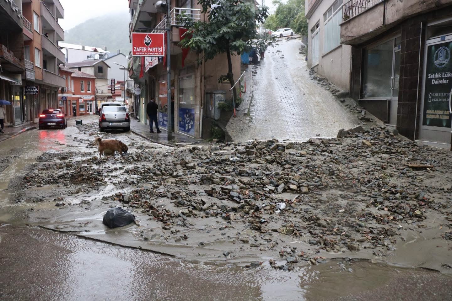 Sinop’ta sağanak etkili oldu