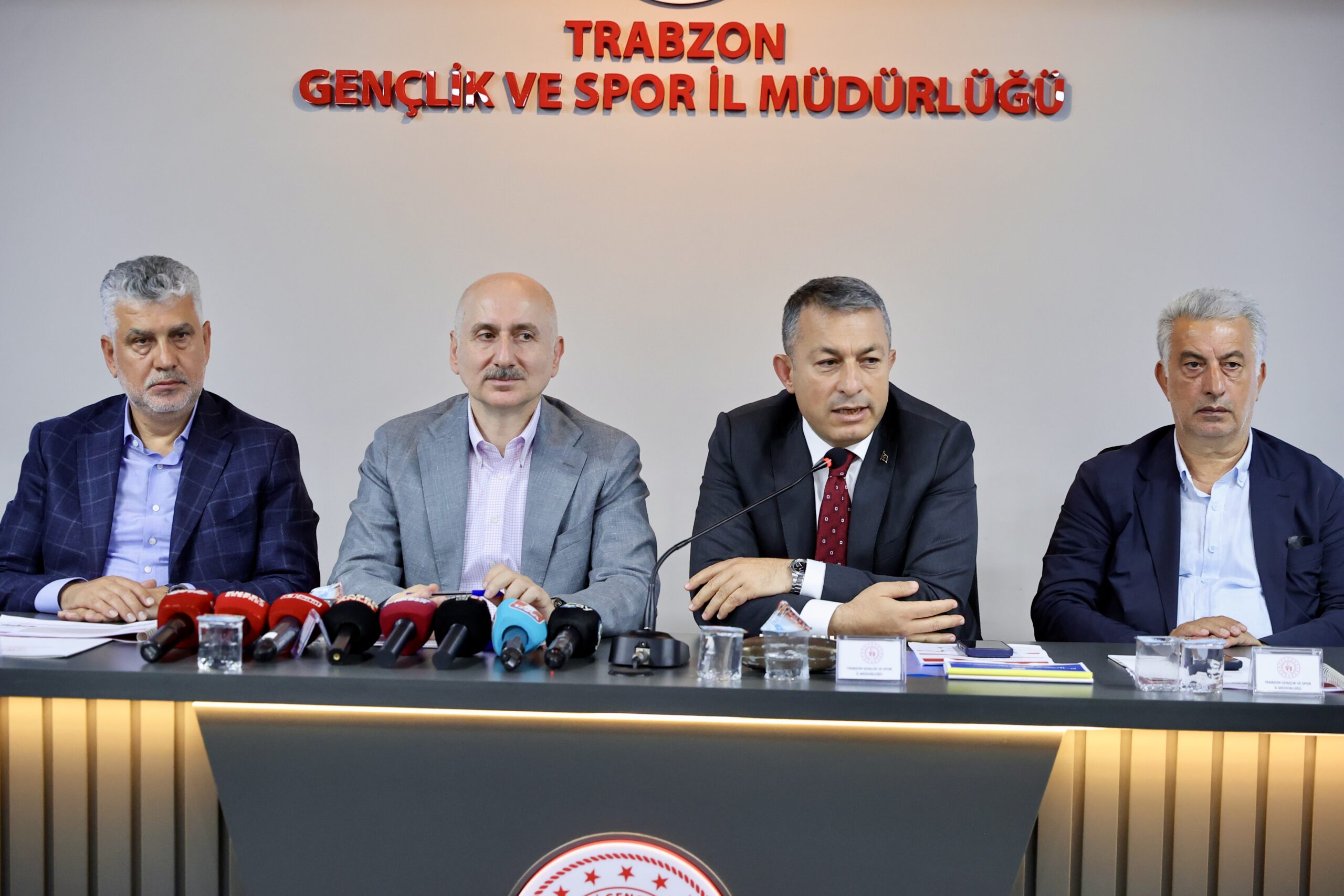 Trabzon’da Gençlik ve Spor İl Müdürlüğü yatırımları değerlendirildi