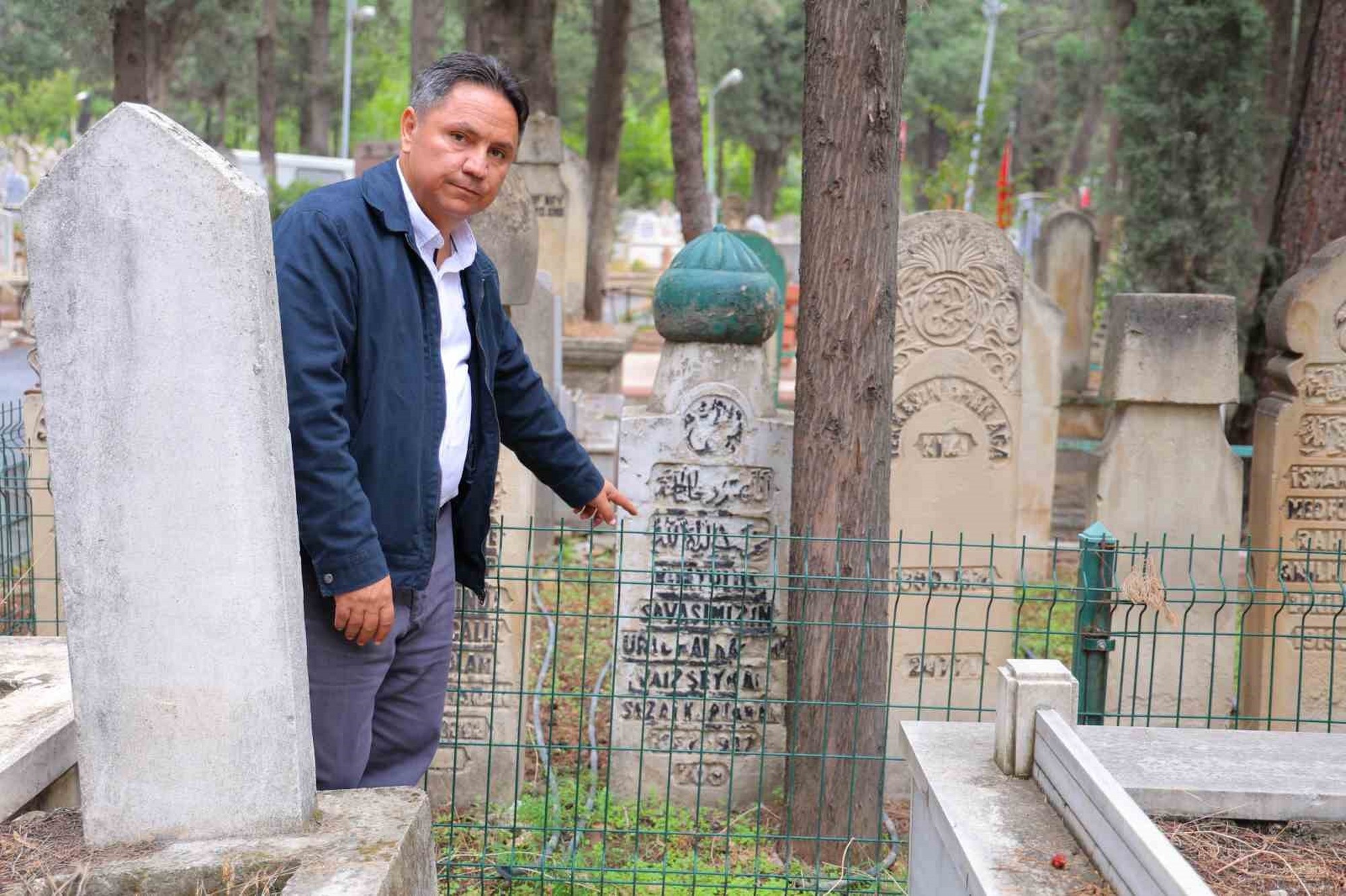 Eski Türkçe harflerle hazırlanan mezar taşının ardındaki Şeyh Ali Sezai Efendi’nin hikayesi