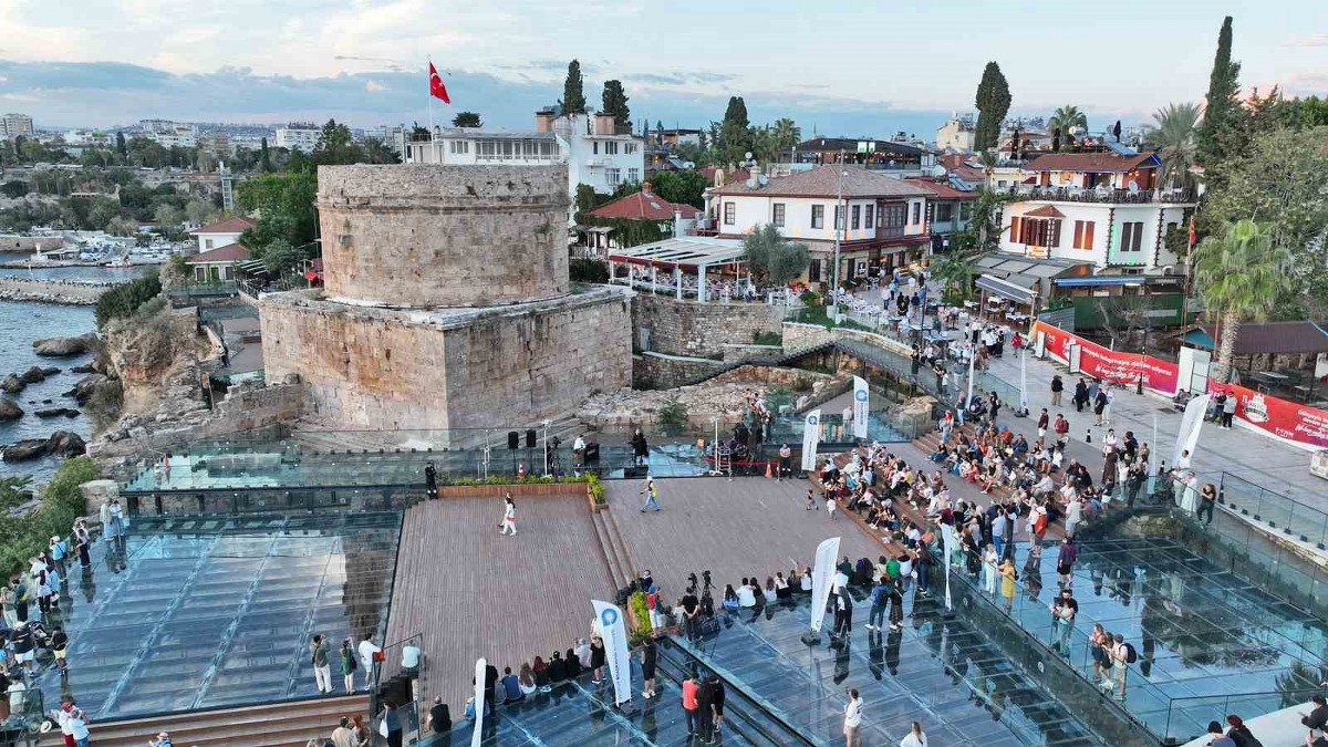 Hıdırlık Kulesi’nde “Gün Batımı Konserleri” sürüyor
