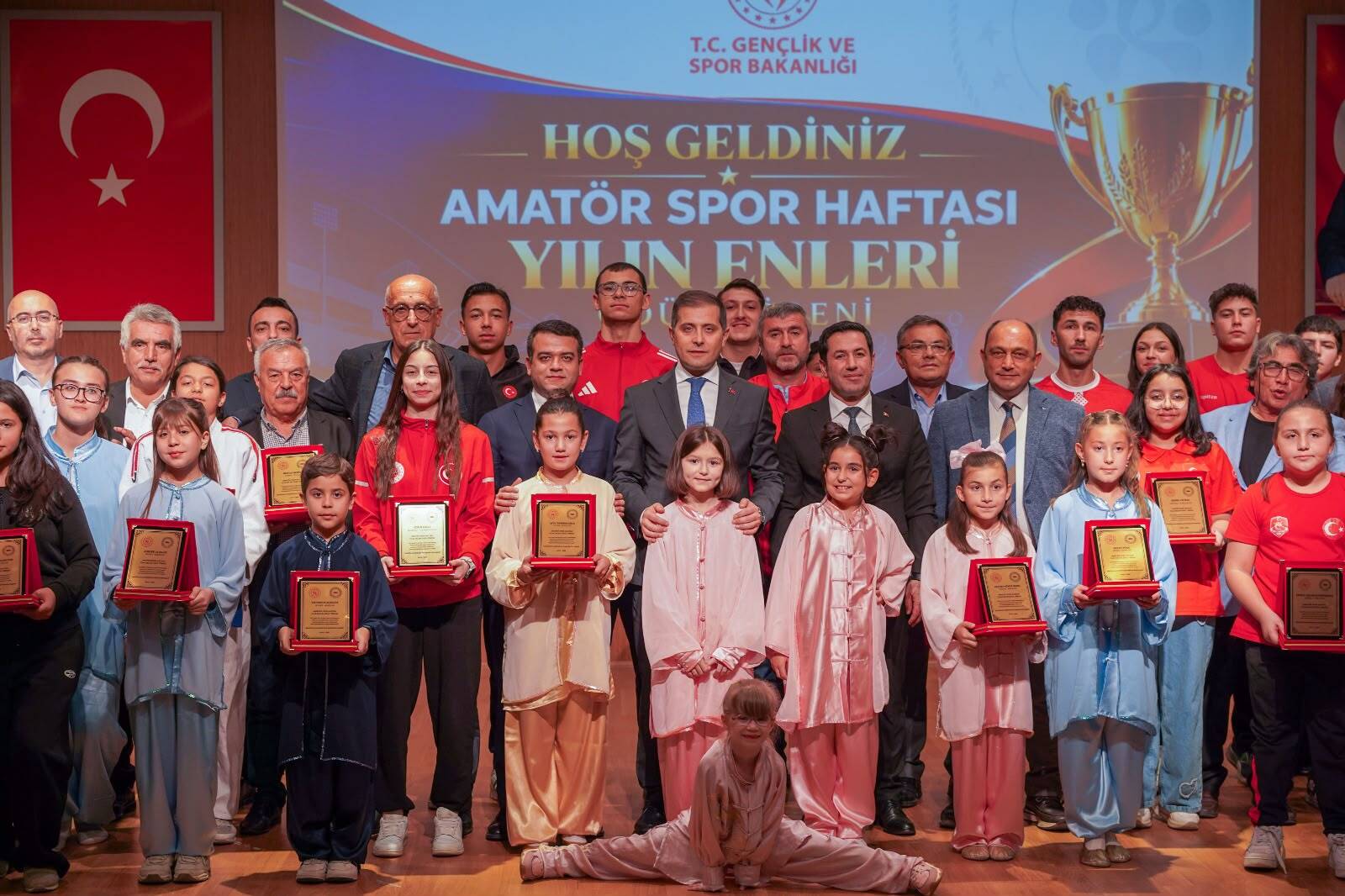 Bolu’da amatör sporcular ödüllendirildi