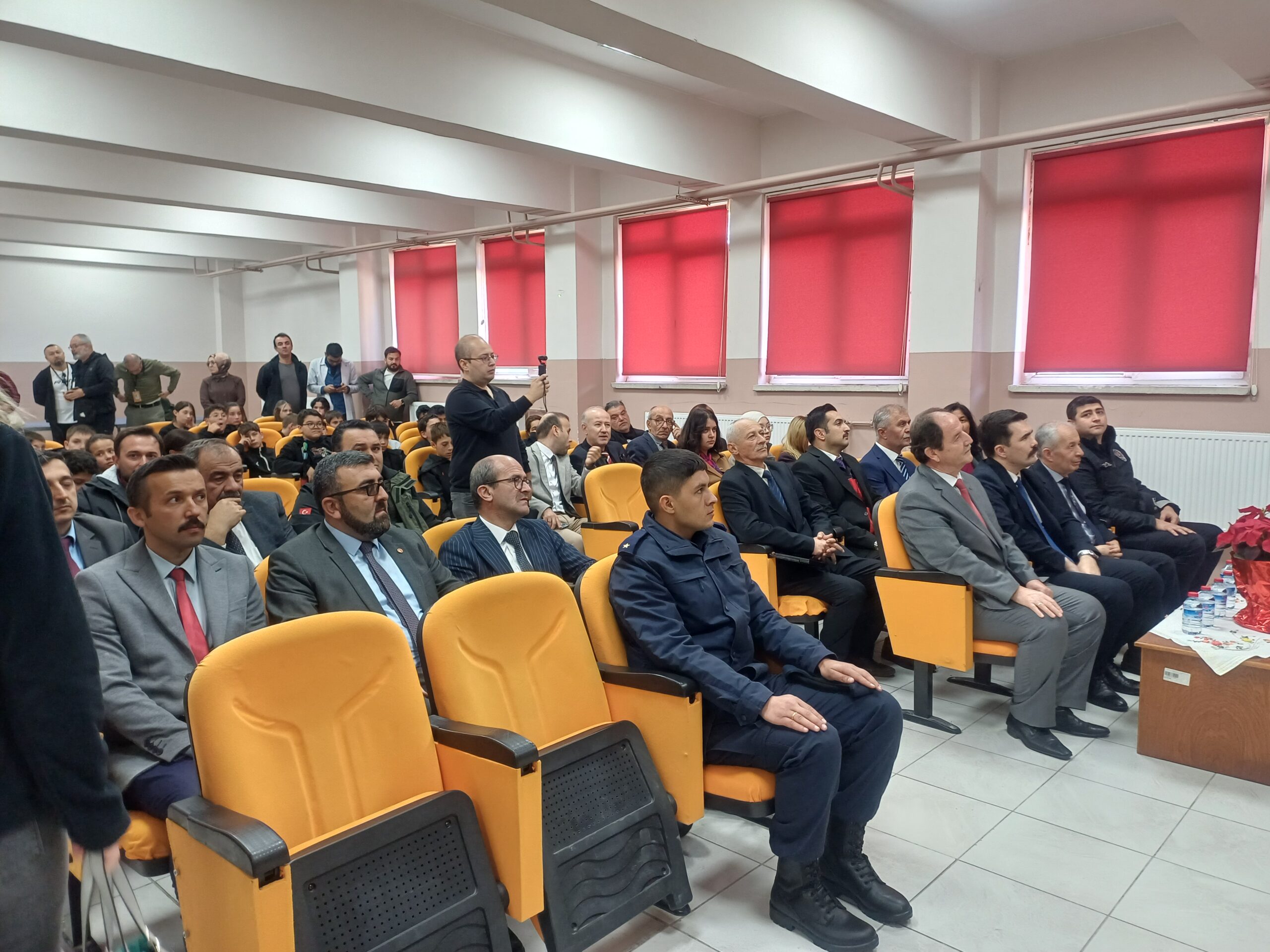 Bolu’da öğrenciler bilim ve teknolojiyle buluşturuluyor