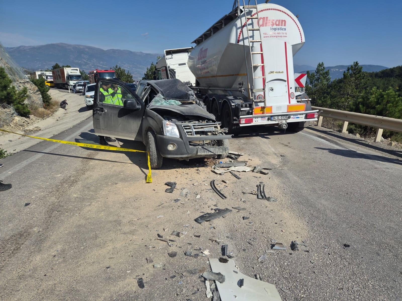 Bolu’da tır ile pikap çarpıştı, 1 kişi öldü, 2 kişi yaralandı