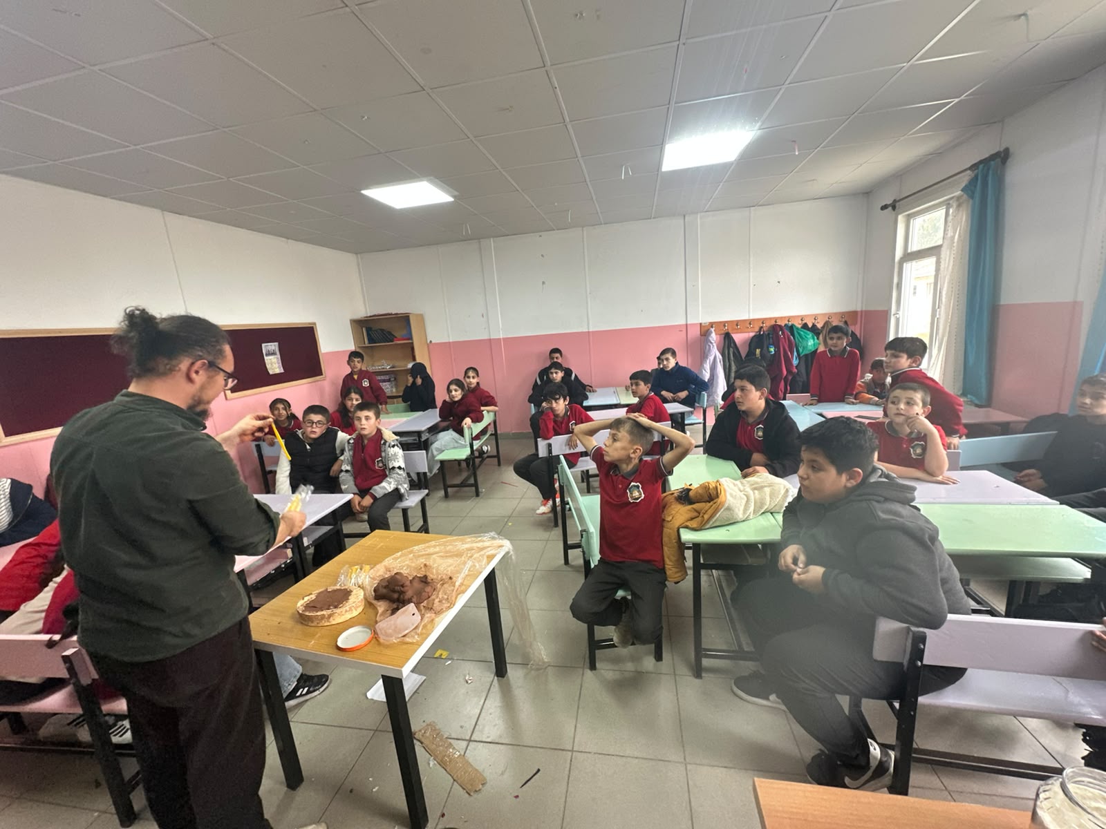 Çorum’da köy okulu öğrencilerine yönelik bilim ve teknoloji eğitimi tamamlandı
