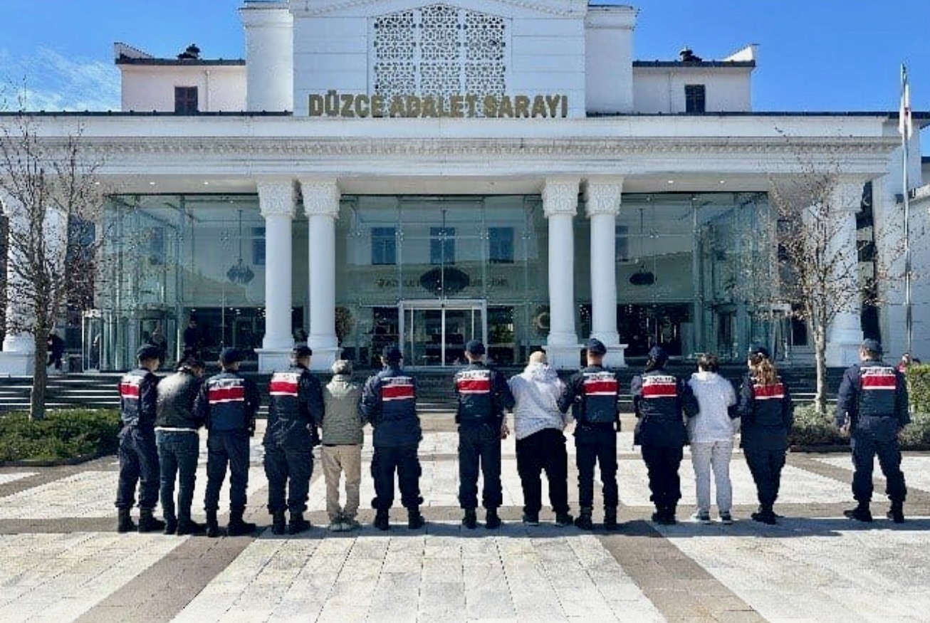 Düzce merkezli dolandırıcılık operasyonunda 9 zanlı tutuklandı