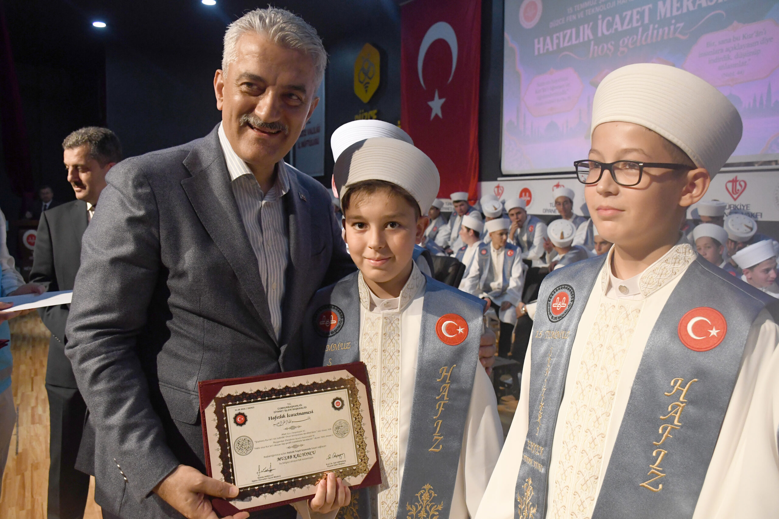 Düzce’de 108 öğrenci hafızlık icazet belgelerini aldı