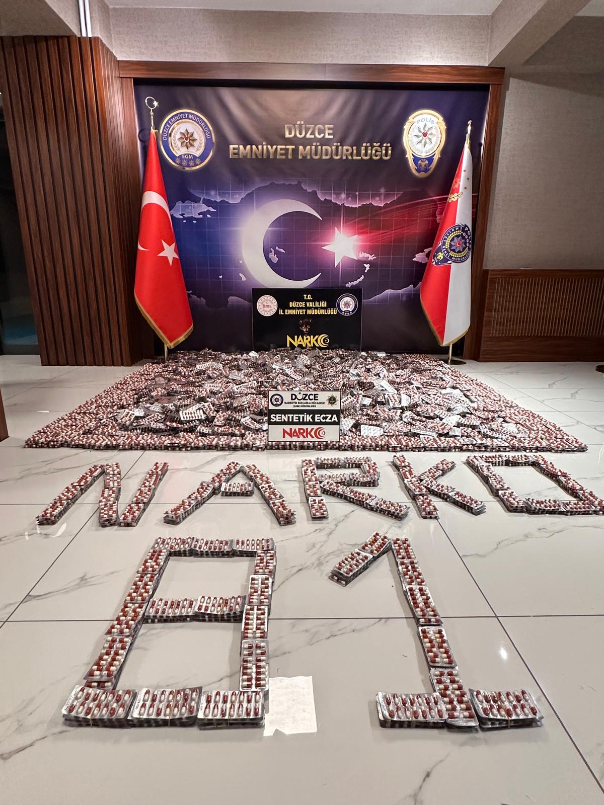 Düzce’de iki otobüste uyuşturucu ele geçirilmesine ilişkin 2 zanlı tutuklandı