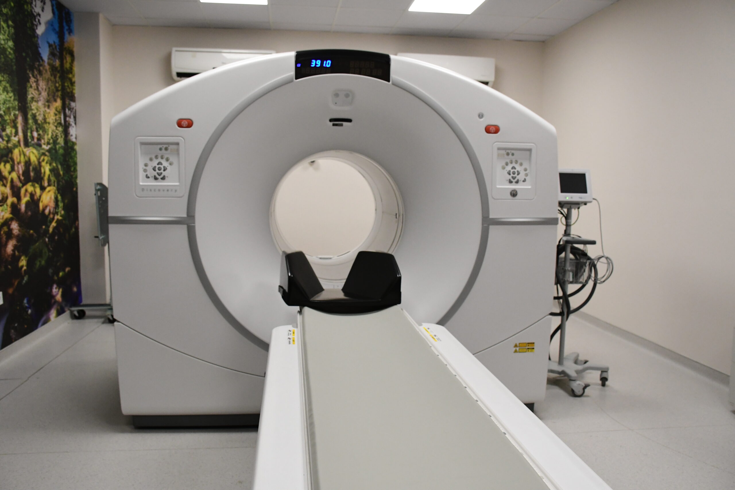 Düzce’de ileri düzey kanser tanı yönteminde kullanılan PET-CT cihazı hizmete girdi