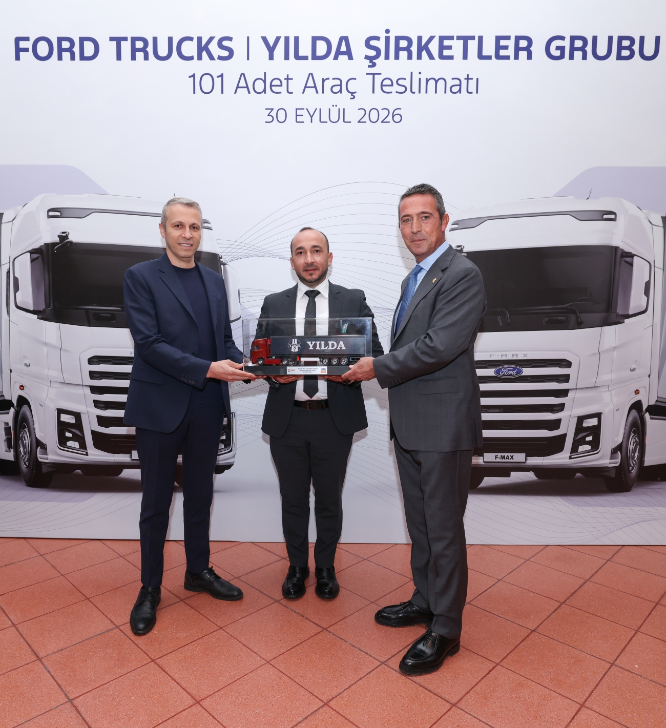 Ford Trucks’tan Yılda Şirketler Grubuna 101 araçlık teslimat