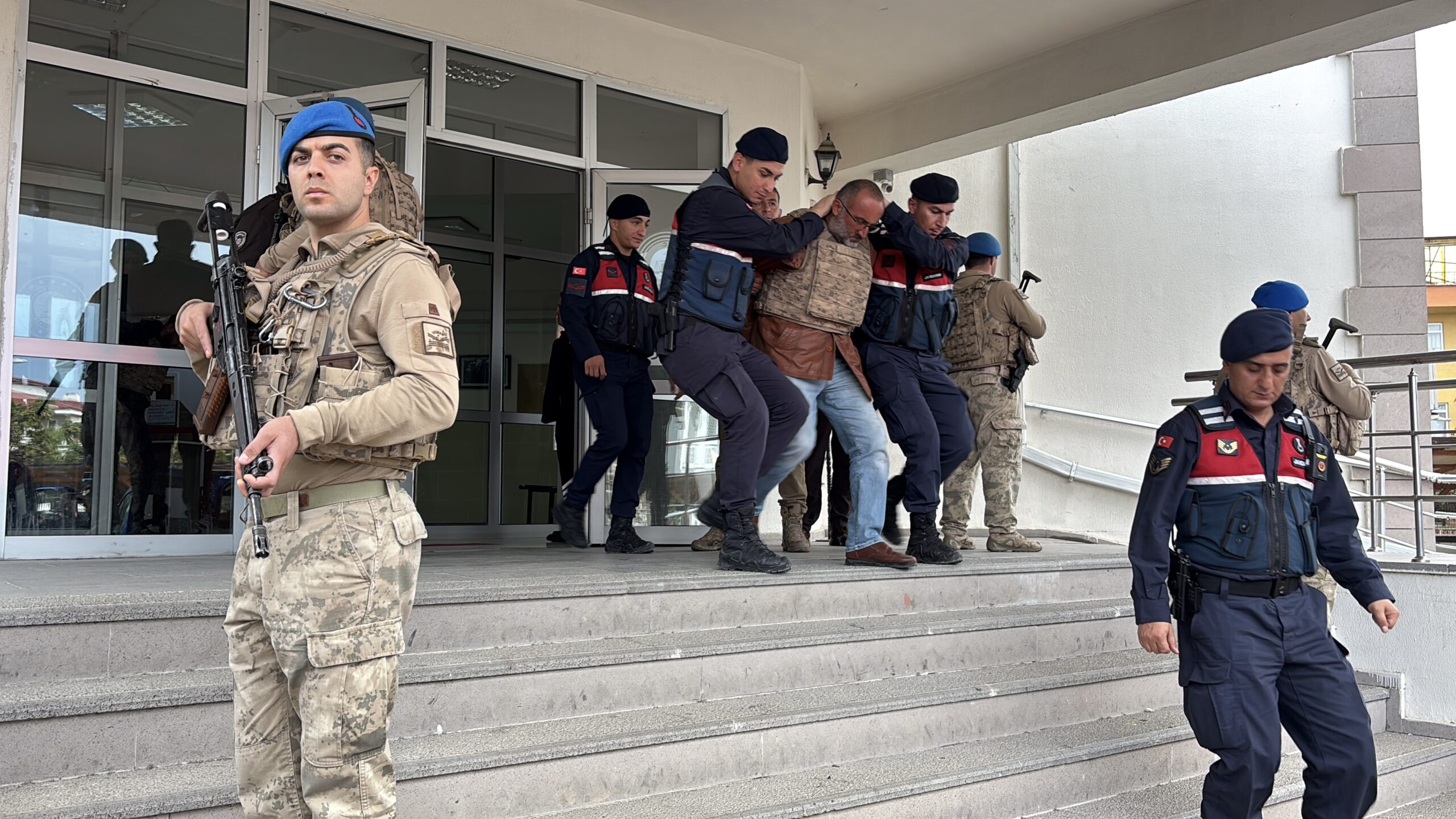 GÜNCELLEME – Kastamonu’da 4 kişinin öldürüldüğü olayla ilgili 2 zanlı tutuklandı
