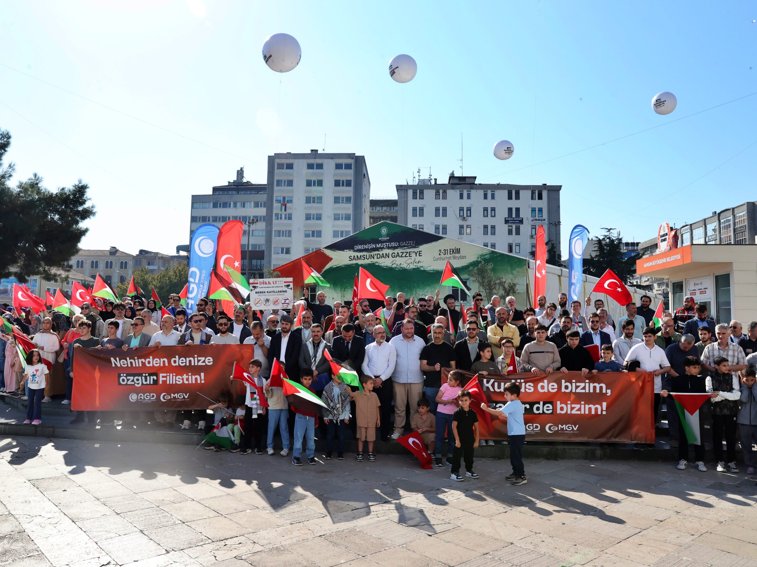 İsrail’in Gazze’de uyguladığı soykırım Samsun’da protesto edildi