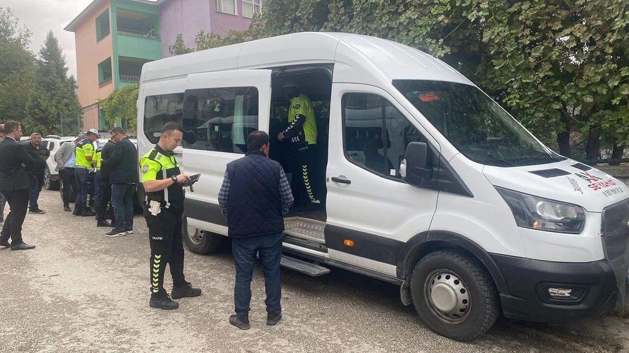 Kargı’da okul servis şoförleri ve rehber personele eğitim verildi