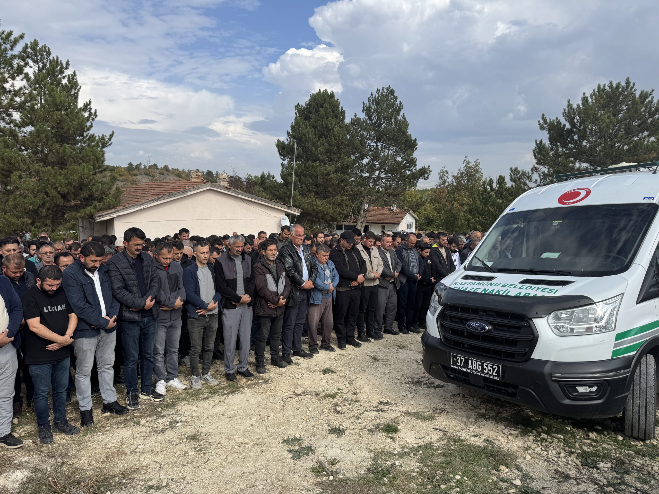 Kastamonu’da silahla öldürülen aynı aileden 4 kişi toprağa verildi