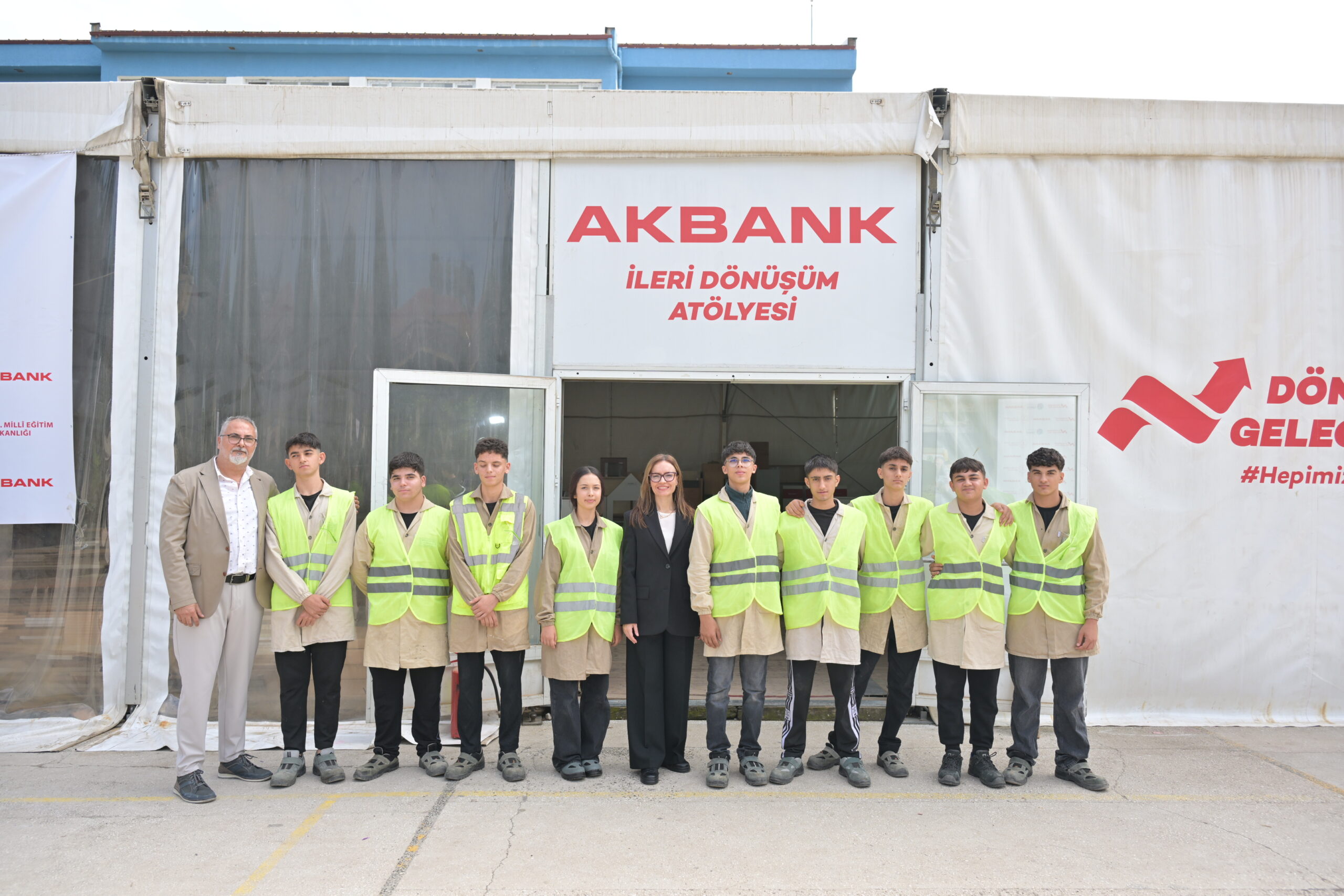 Milli Eğitim Bakanlığı ve Akbank ileri dönüşümü mesleki eğitime taşıyor