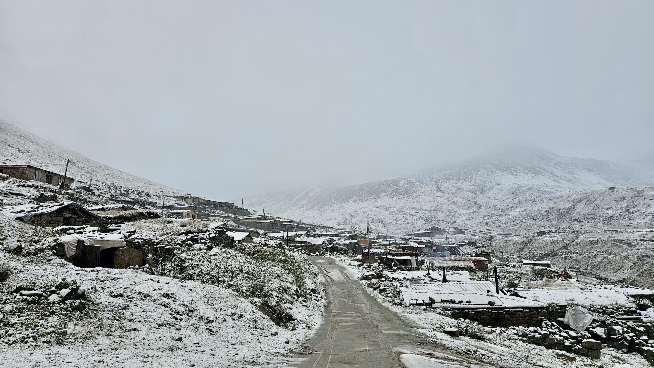 Rize’nin yüksek kesimlerinde kar etkili oldu
